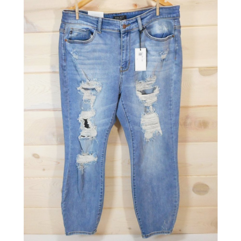 Judy Blue Women's Size 18W Destroyed Boyfriend Jeans Distressed Medium Wash